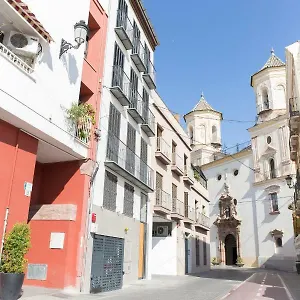 acogedor-piso-en-casco-historico.hotelsinnerja.org/